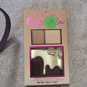 Revolution Bronze and Glow Duo - Gold and Tan